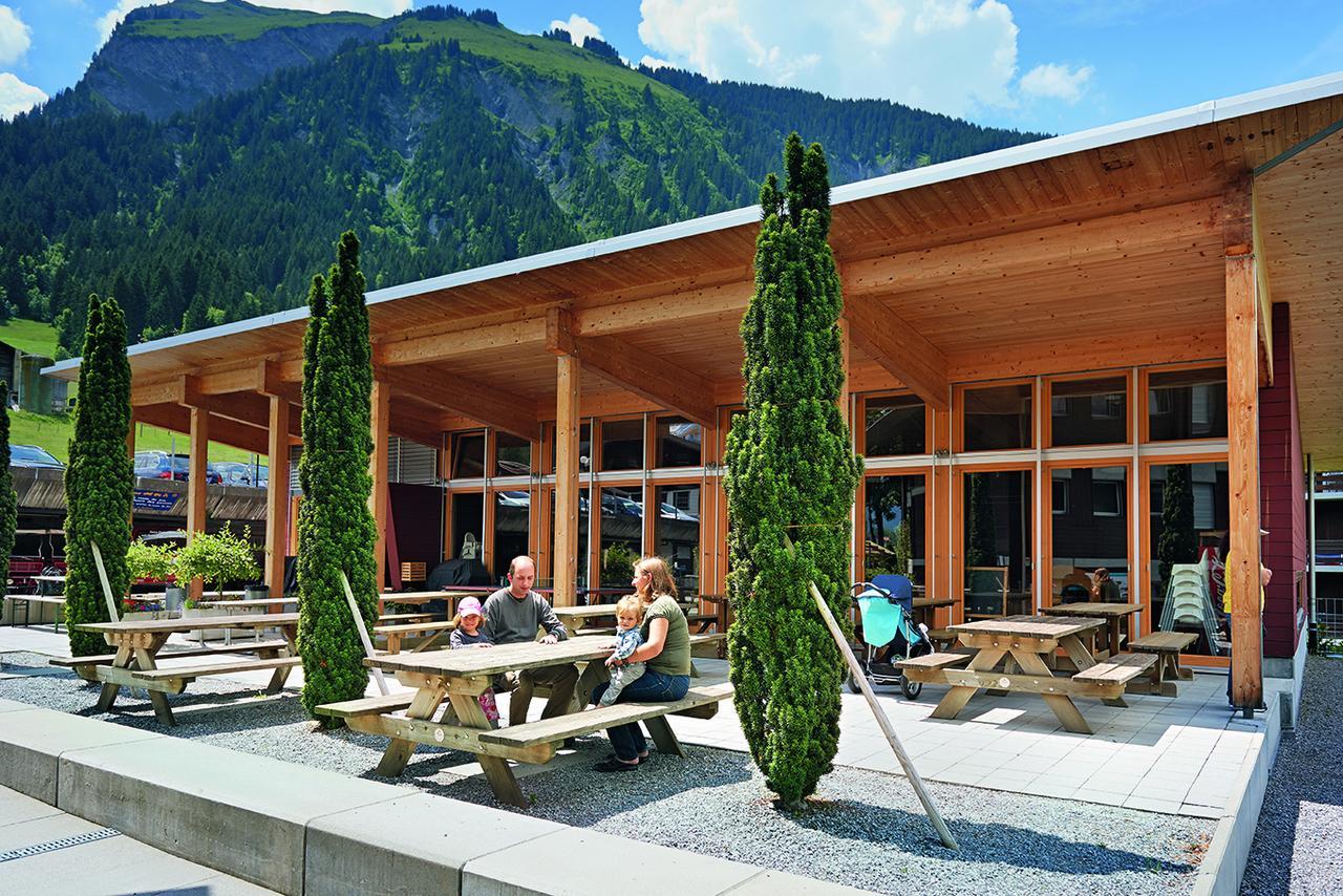 Reka-Feriendorf Lenk Hotel Exterior foto